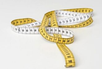 tape measure to measure the penis after lifting with soda